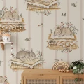Tapeta Royal Bunnies w śpiące króliczki na poduchach. Beżowe tło w pasy.